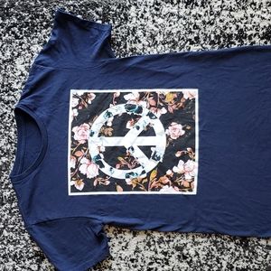 NWOT Unisex T-shirt.